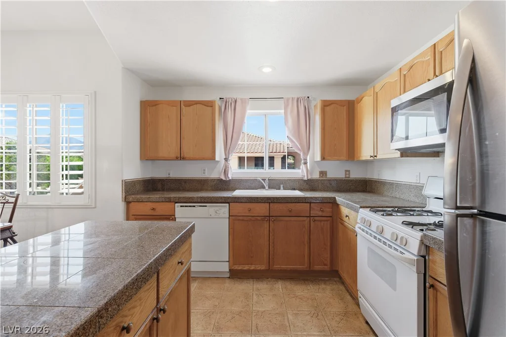424 Pine Haven, Las Vegas, NV 89144