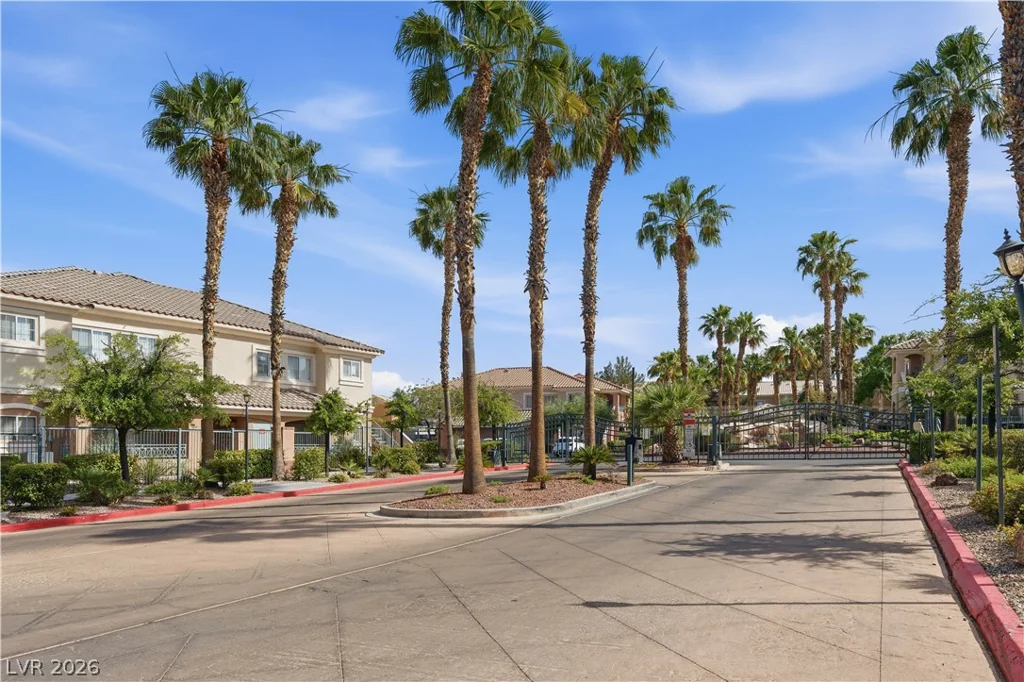 424 Pine Haven, Las Vegas, NV 89144