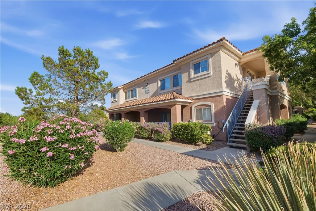 424 Pine Haven, Las Vegas, NV 89144