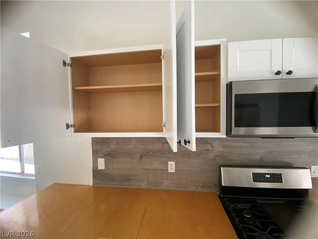 3841 Bach, North Las Vegas, NV 89032