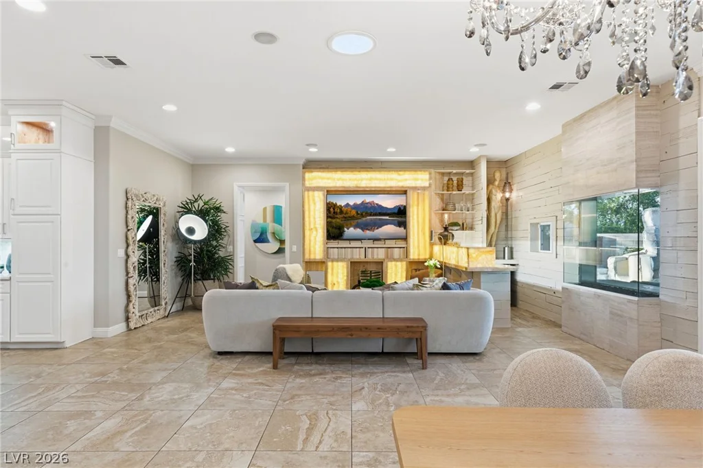 2960 American River, Las Vegas, NV 89135