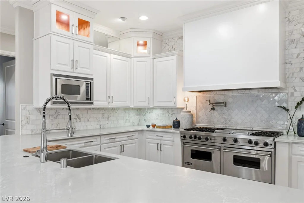 2960 American River, Las Vegas, NV 89135