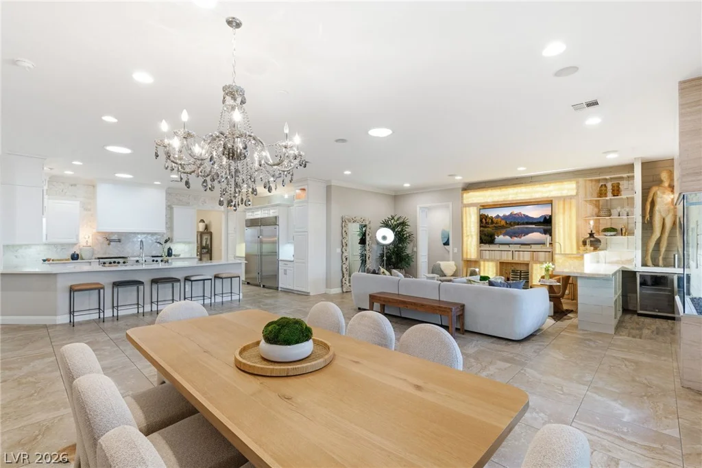 2960 American River, Las Vegas, NV 89135