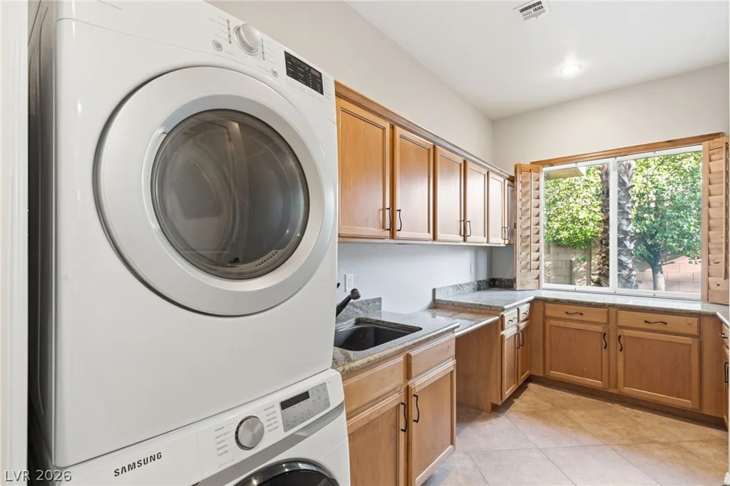 2960 American River, Las Vegas, NV 89135