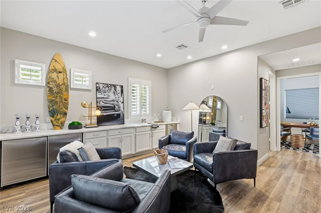 2960 American River, Las Vegas, NV 89135