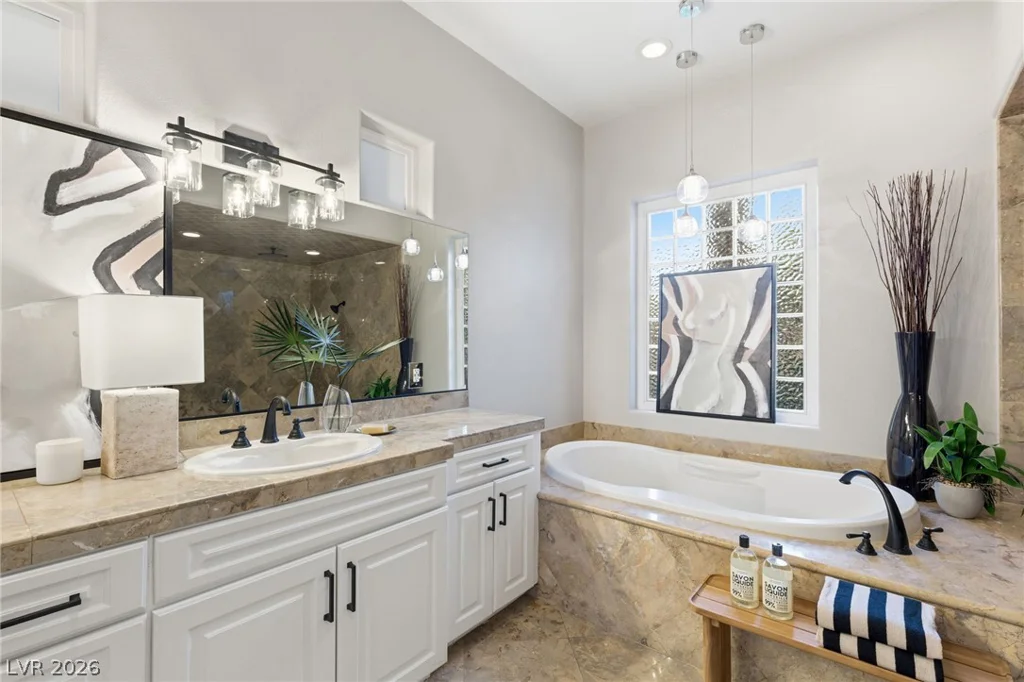 2960 American River, Las Vegas, NV 89135