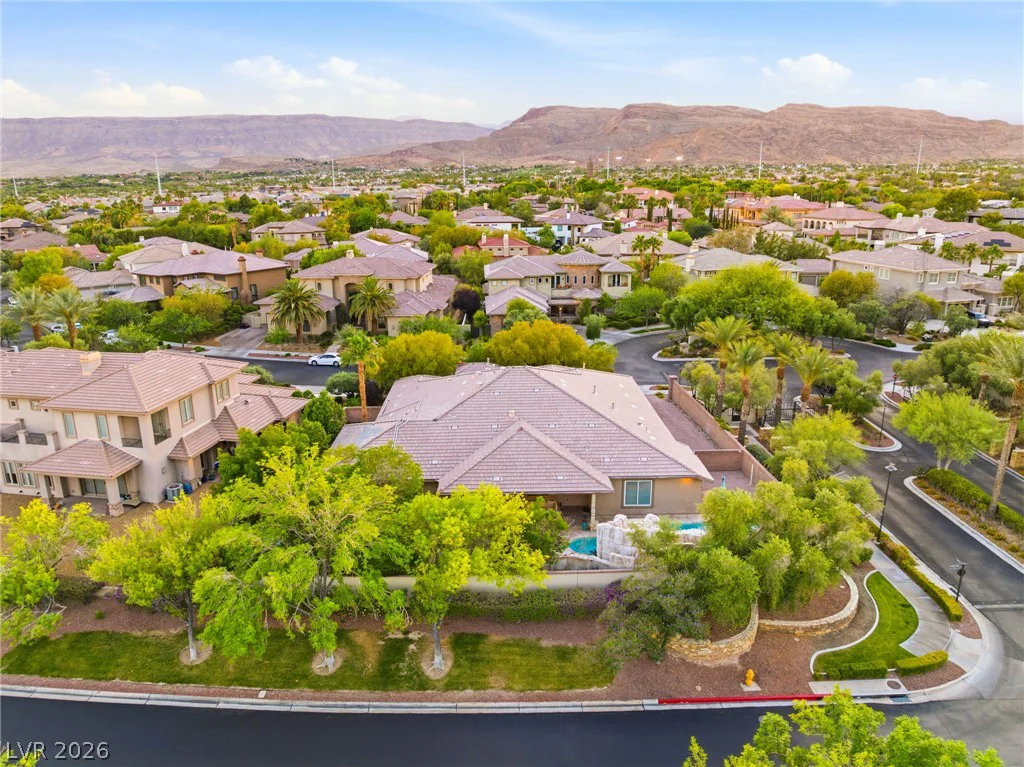 2960 American River, Las Vegas, NV 89135