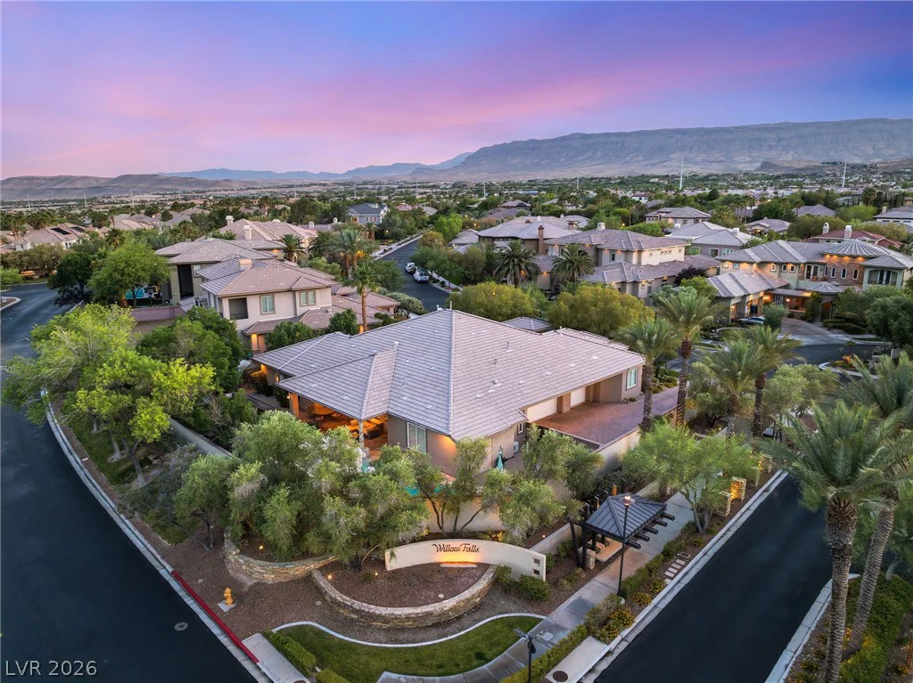 2960 American River, Las Vegas, NV 89135