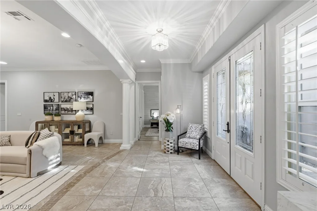 2960 American River, Las Vegas, NV 89135