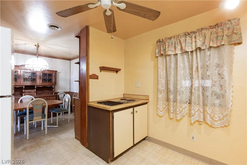 2341 Pariva, Las Vegas, NV 89115