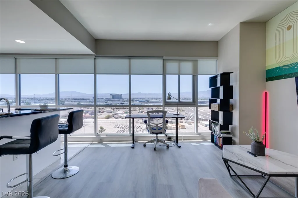 4525 Dean Martin, Las Vegas, NV 89103