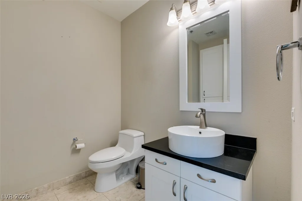4525 Dean Martin, Las Vegas, NV 89103