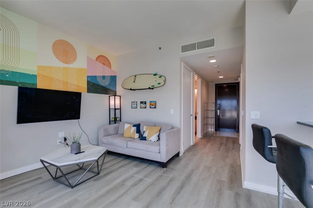 4525 Dean Martin, Las Vegas, NV 89103