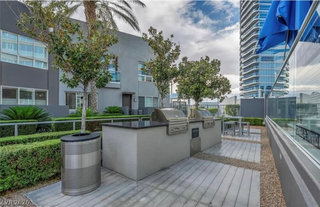 4525 Dean Martin, Las Vegas, NV 89103