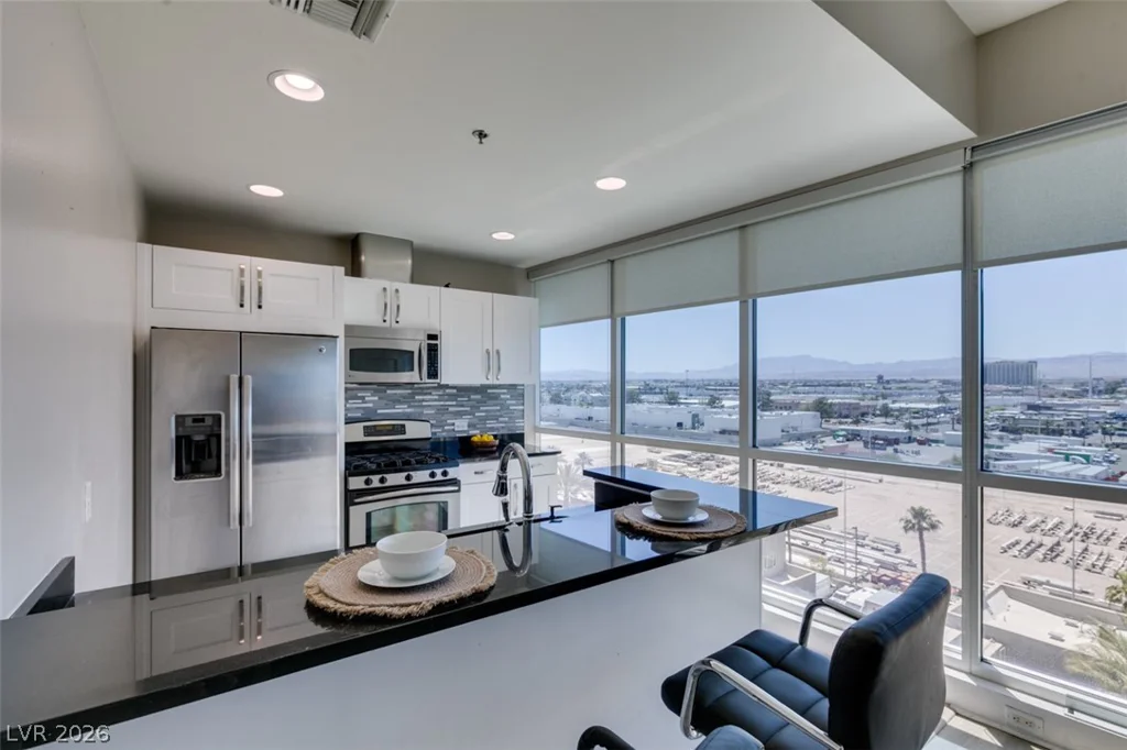 4525 Dean Martin, Las Vegas, NV 89103