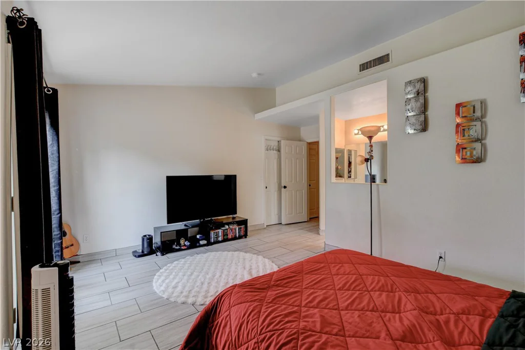 5528 Cleary, Las Vegas, NV 89108