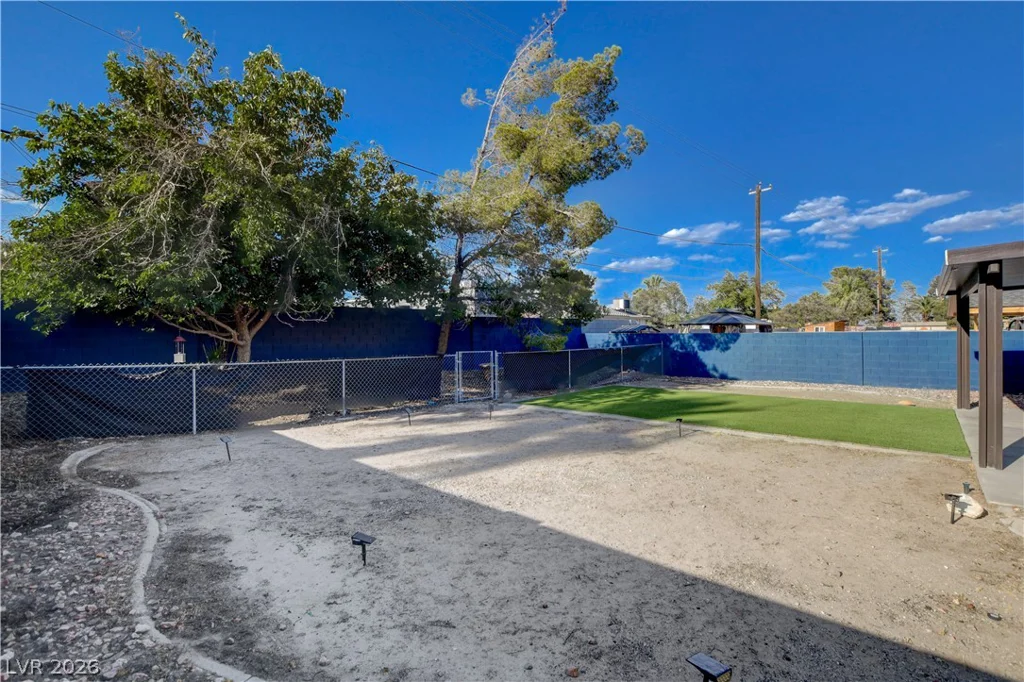 5528 Cleary, Las Vegas, NV 89108