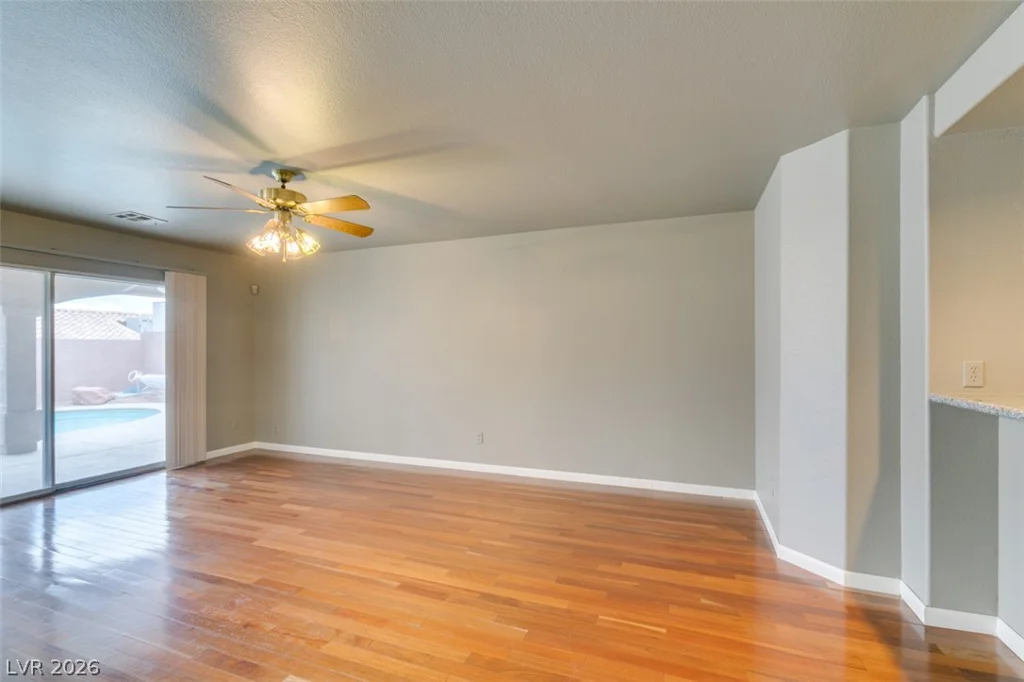 3636 Dorrington, Las Vegas, NV 89129