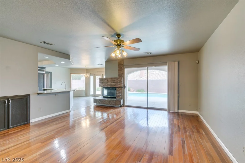 3636 Dorrington, Las Vegas, NV 89129
