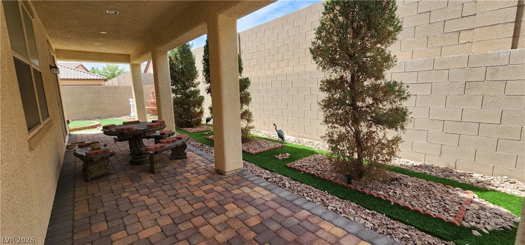 3 Crooked Putter, Las Vegas, NV 89148