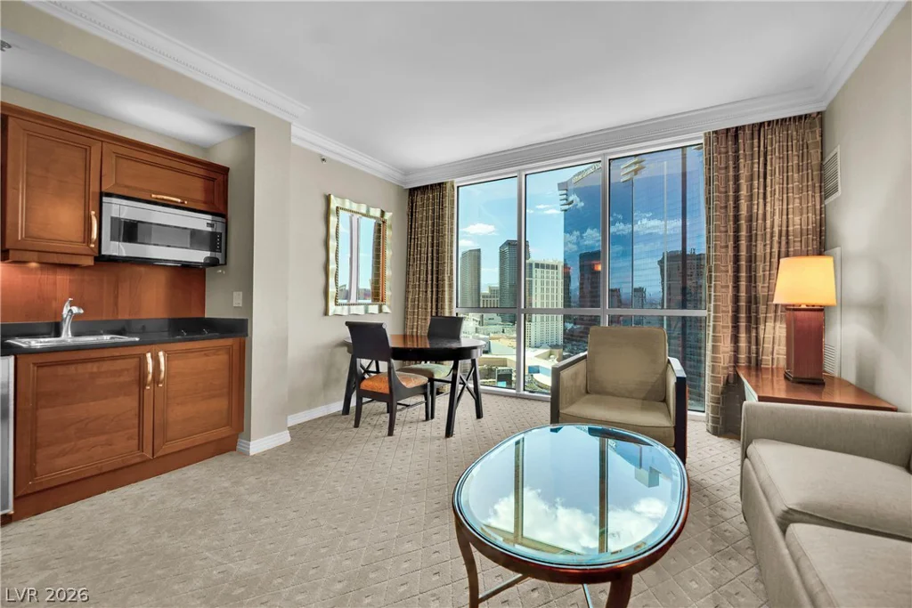 125 Harmon, Las Vegas, NV 89109