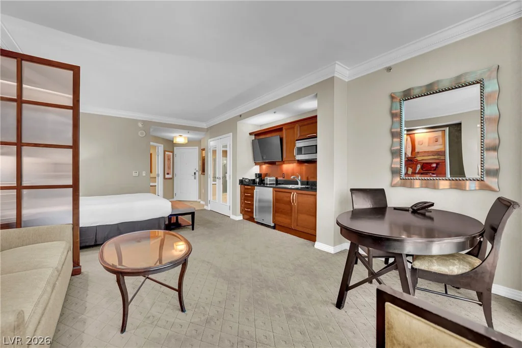125 Harmon, Las Vegas, NV 89109