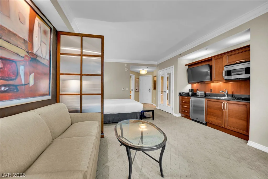 125 Harmon, Las Vegas, NV 89109