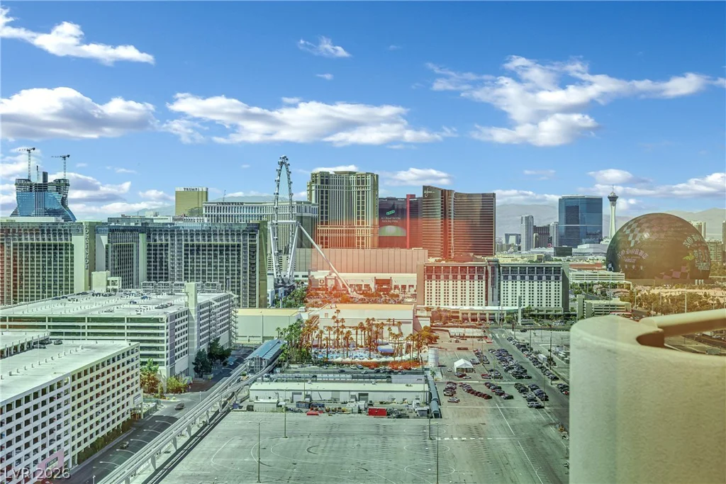 125 Harmon, Las Vegas, NV 89109