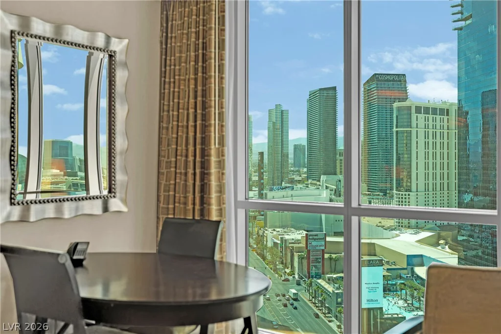 125 Harmon, Las Vegas, NV 89109