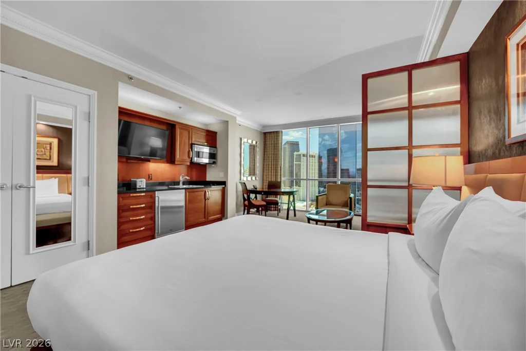 125 Harmon, Las Vegas, NV 89109