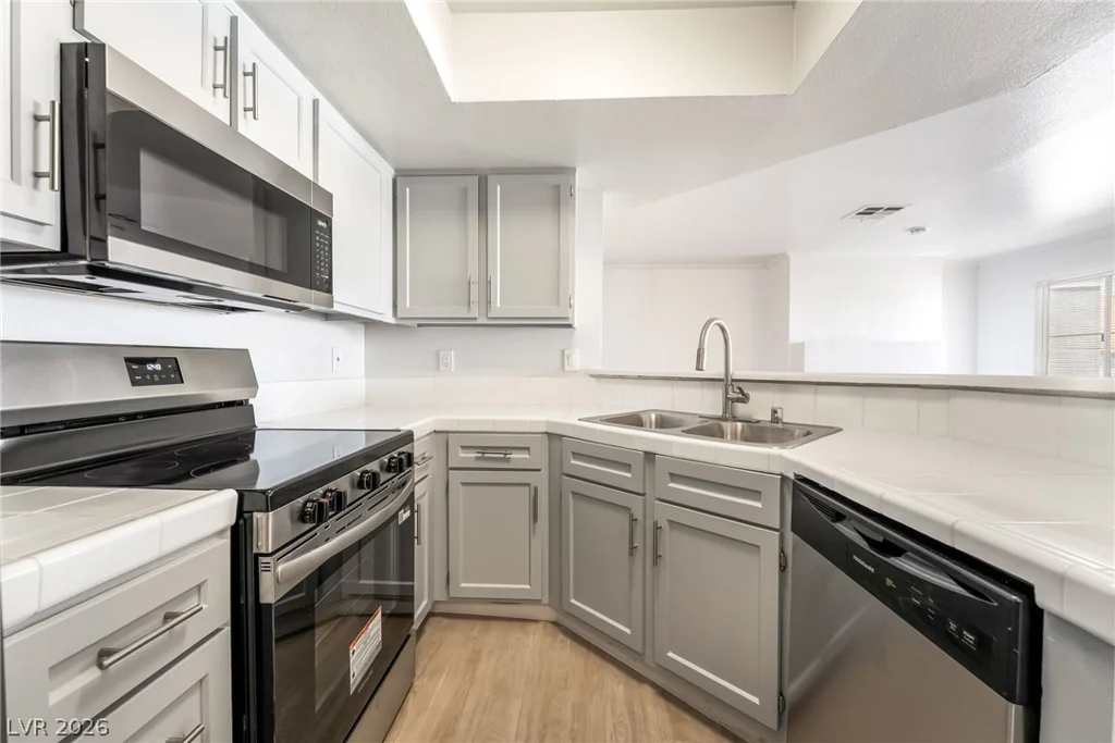 8600 Charleston, Las Vegas, NV 89117