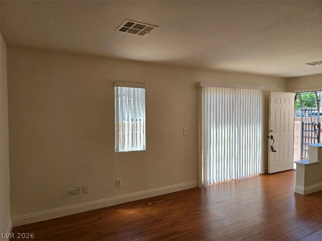 5367 Railroad Spikes, Las Vegas, NV 89118