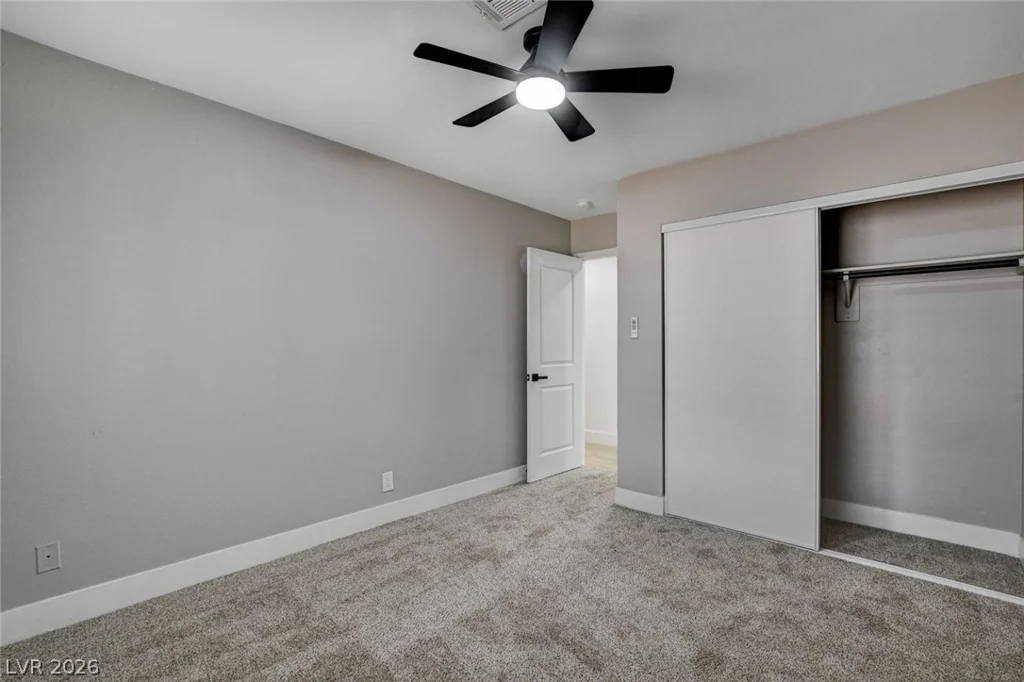 5134 Desert Inn, Las Vegas, NV 89146