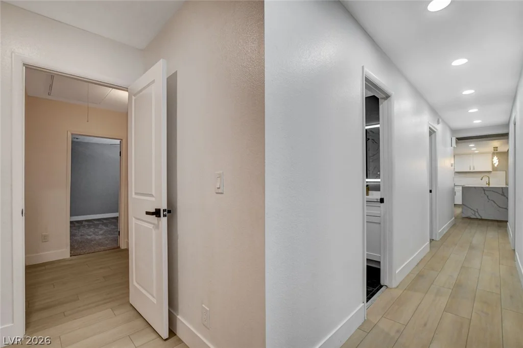 5134 Desert Inn, Las Vegas, NV 89146