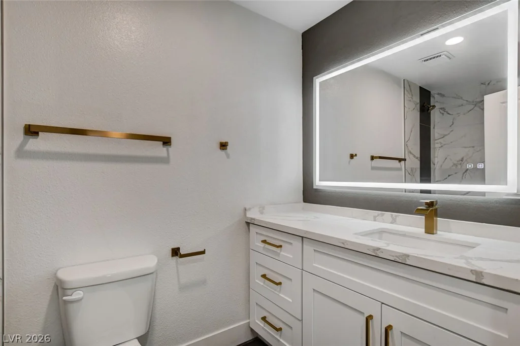 5134 Desert Inn, Las Vegas, NV 89146