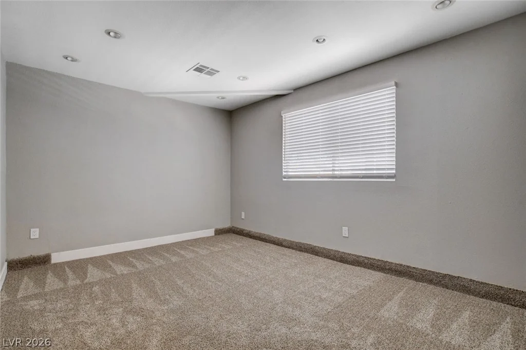 5134 Desert Inn, Las Vegas, NV 89146