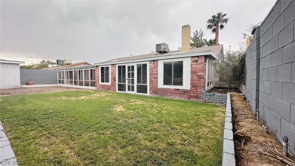 5134 Desert Inn, Las Vegas, NV 89146