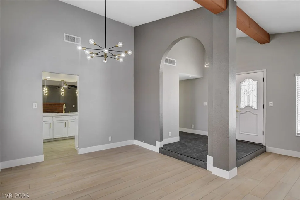 5134 Desert Inn, Las Vegas, NV 89146