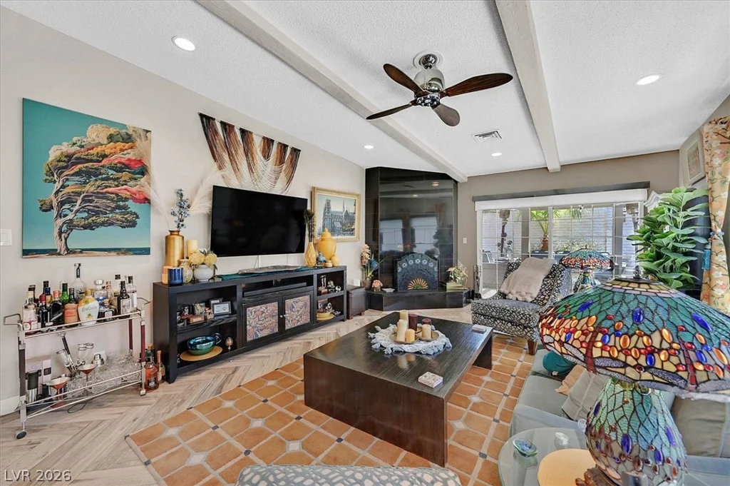 3305 Plaza Del Paz, Las Vegas, NV 89102