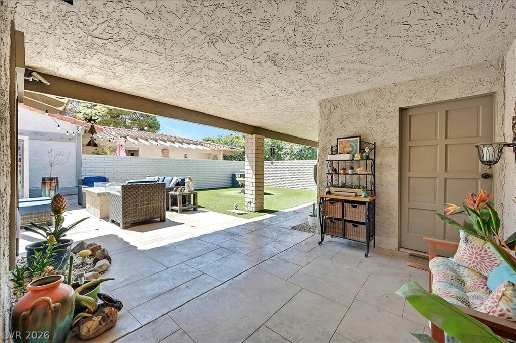 3305 Plaza Del Paz, Las Vegas, NV 89102