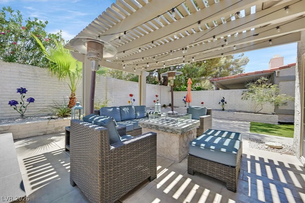 3305 Plaza Del Paz, Las Vegas, NV 89102