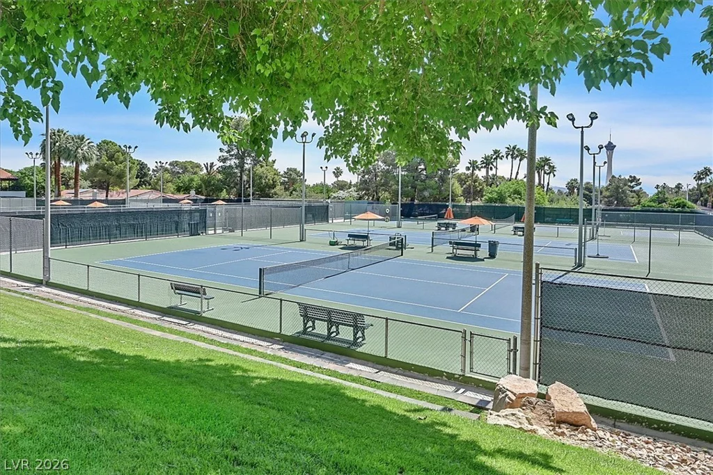 3305 Plaza Del Paz, Las Vegas, NV 89102