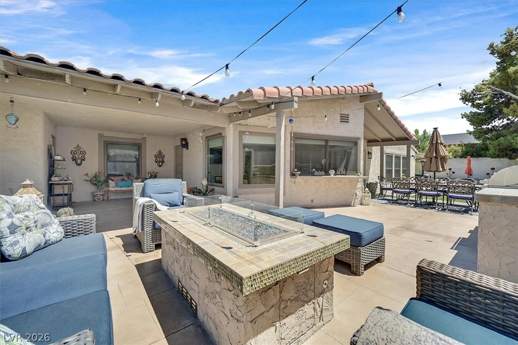 3305 Plaza Del Paz, Las Vegas, NV 89102