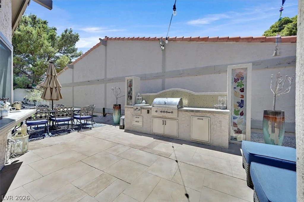 3305 Plaza Del Paz, Las Vegas, NV 89102