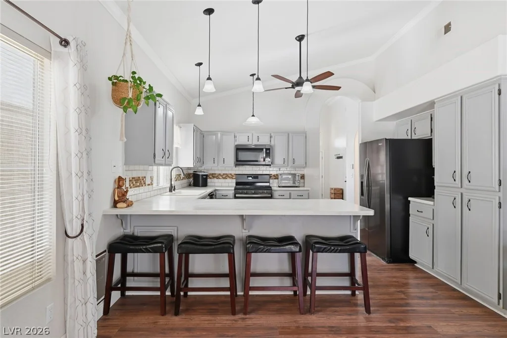 8121 Dolphin Landing, Las Vegas, NV 89128