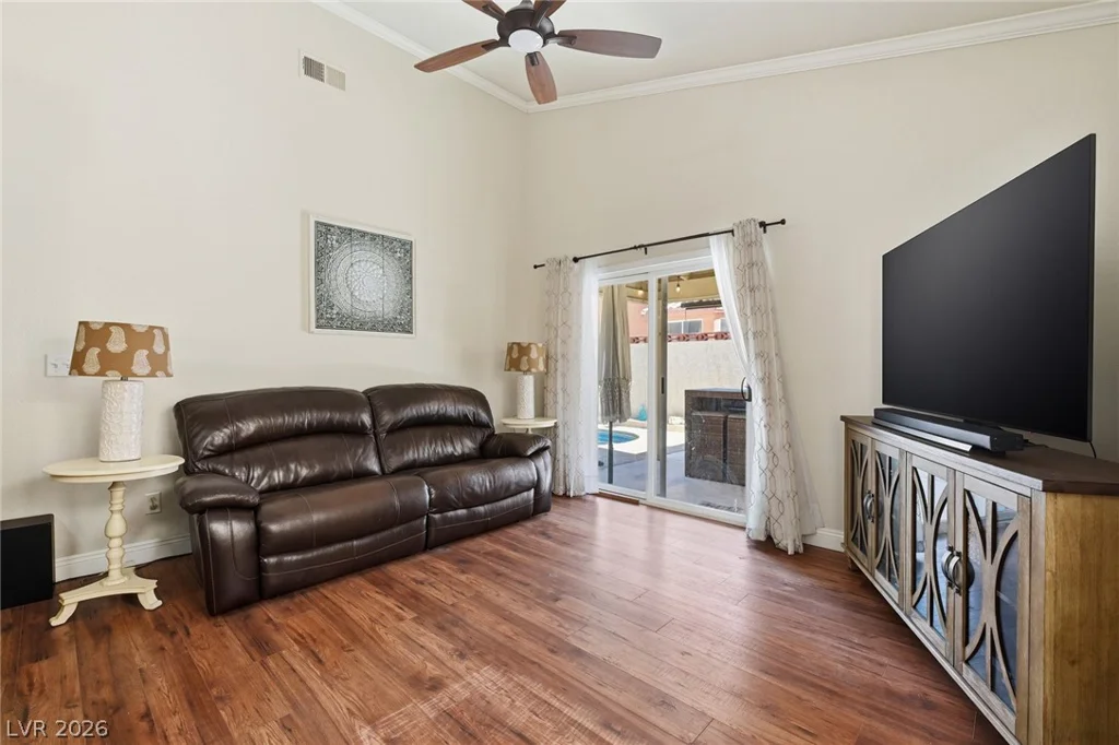 8121 Dolphin Landing, Las Vegas, NV 89128