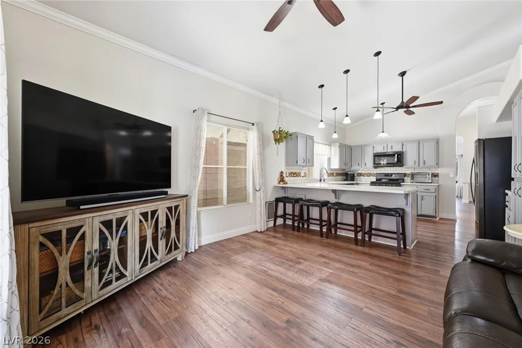 8121 Dolphin Landing, Las Vegas, NV 89128