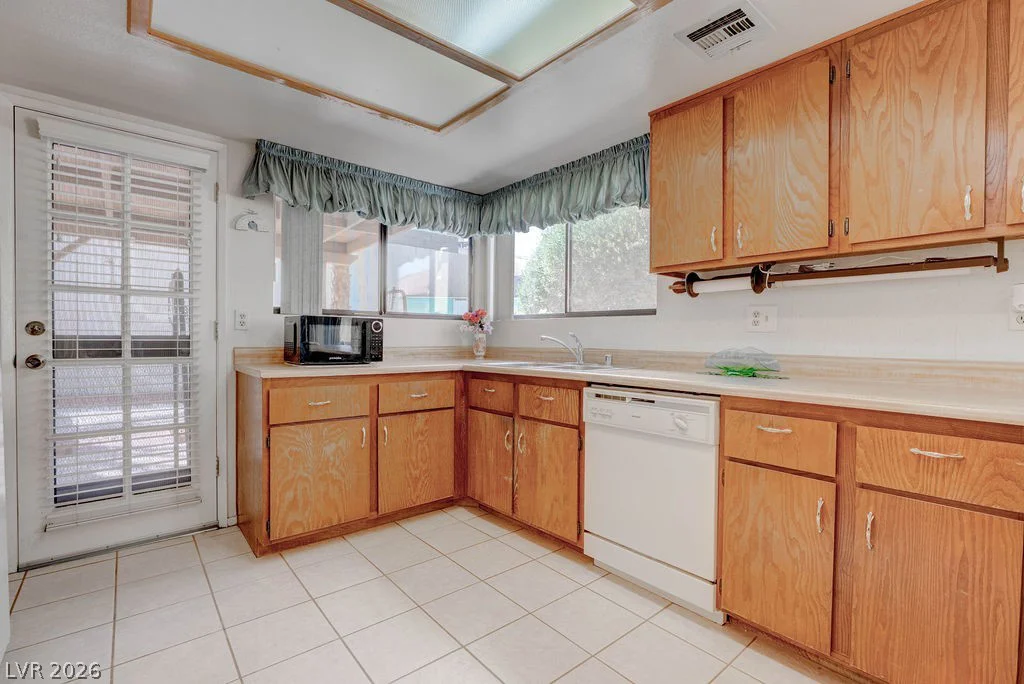 112 Kathy, Las Vegas, NV 89145