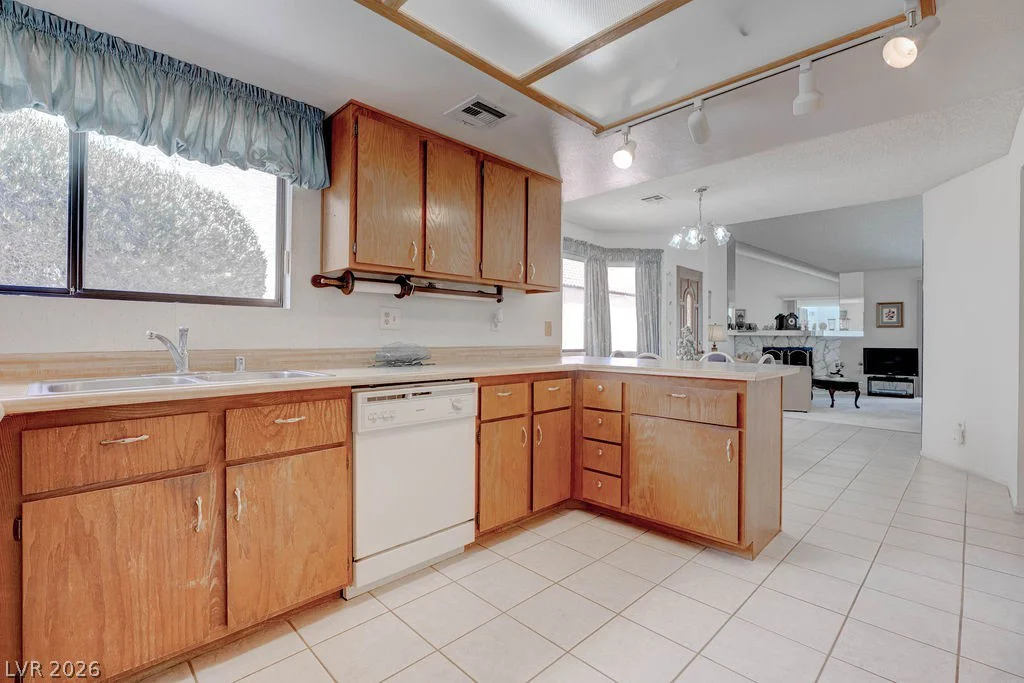 112 Kathy, Las Vegas, NV 89145