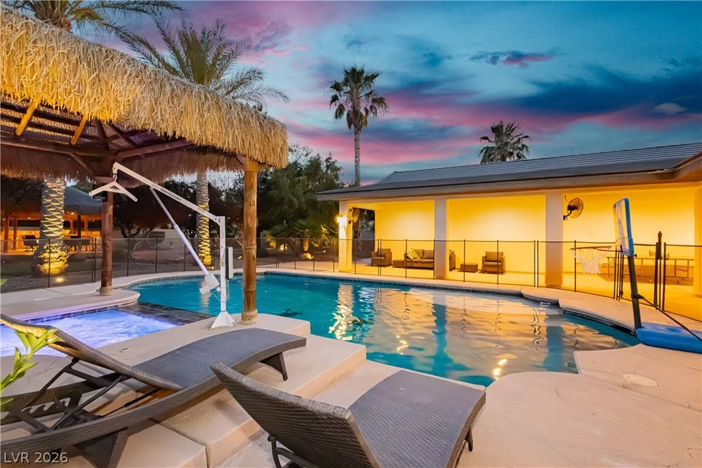 5905 Castleberry Peak, Las Vegas, NV 89131